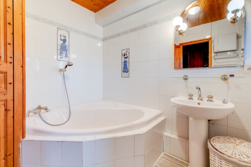 sale Maison Naucelles - Photo 13