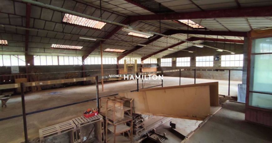 vente Entrepot La Rouquette