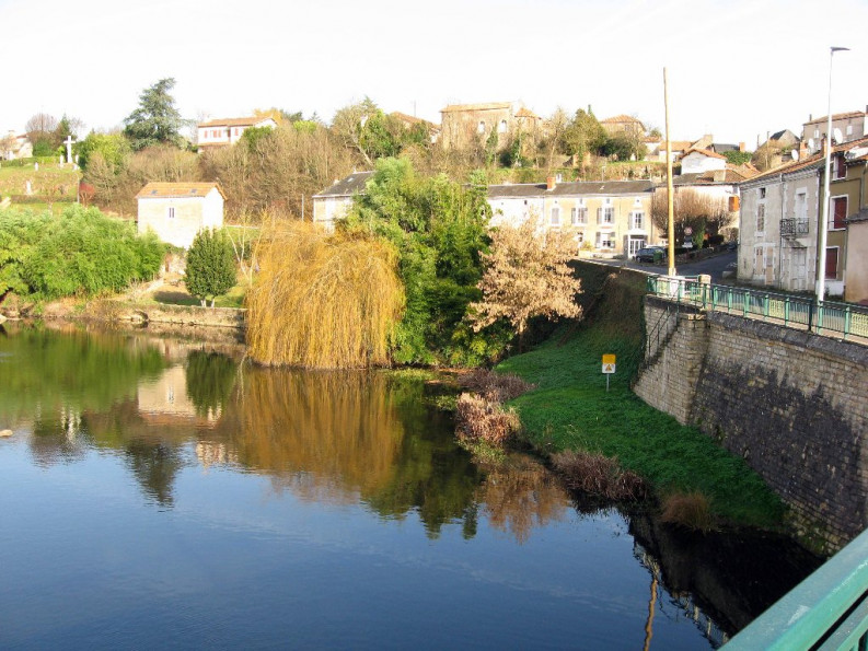 vente Maison de village L'isle Jourdain - Photo 3