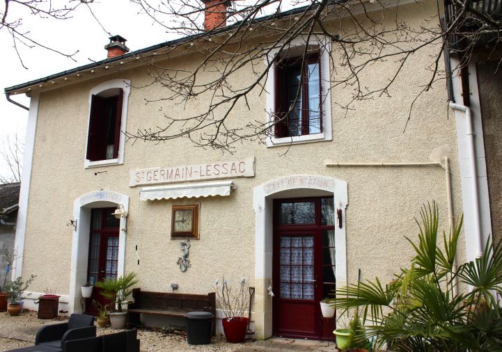 sale Maison de caractère Lessac