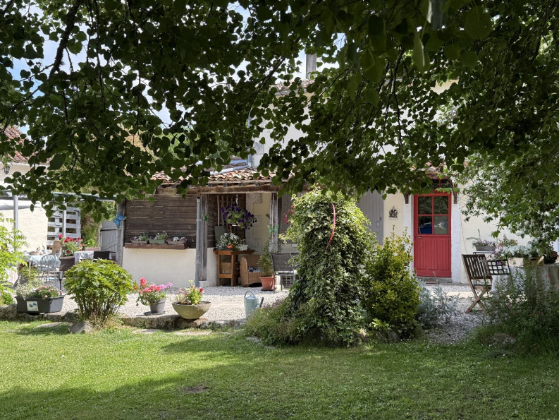 vente Maison de caractère Combiers - Photo 2