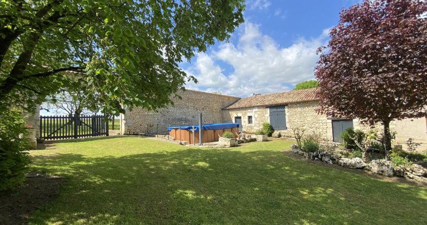 vente Maison de caractère Villebois Lavalette