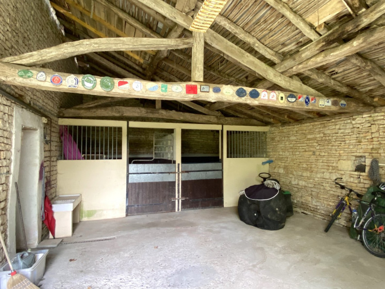 sale Maison de caractère Saint Angeau - Photo 20