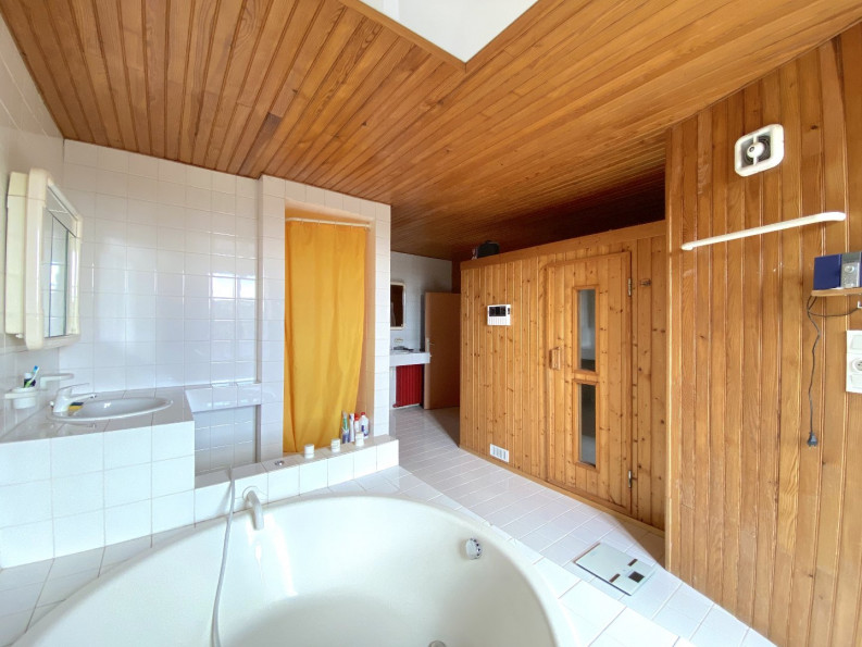 sale Maison de caractère Saint Angeau - Photo 15