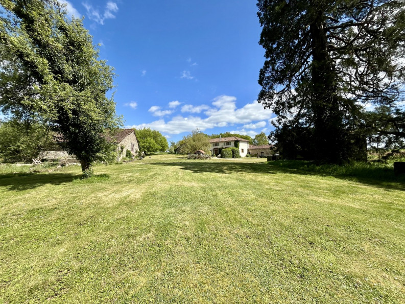 vente Domaine Genouille - Photo 4