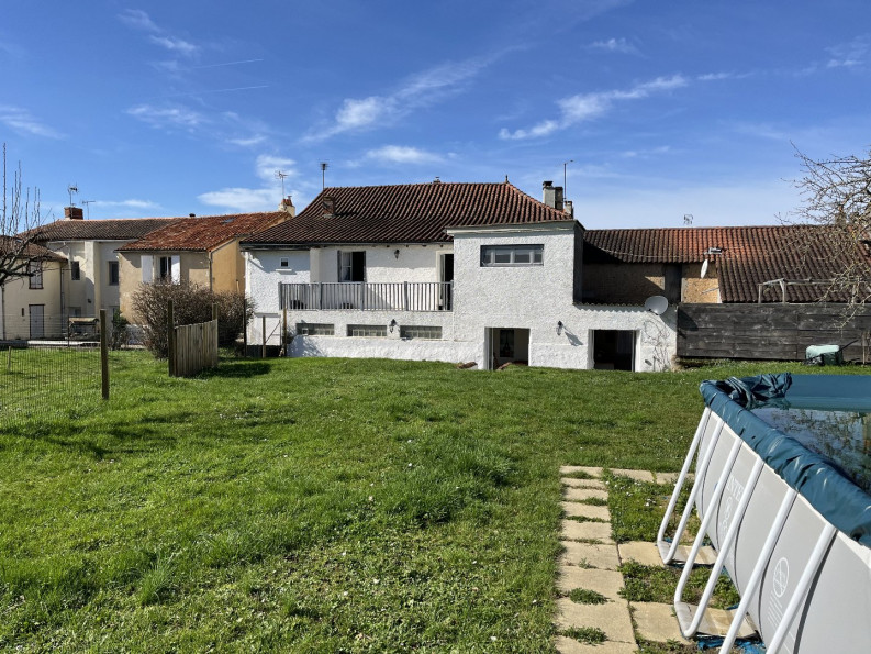 vente Maison Le Vigeant - Photo 2