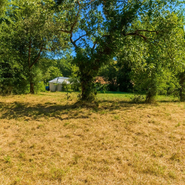 vente Terrain Alloue - Photo 4