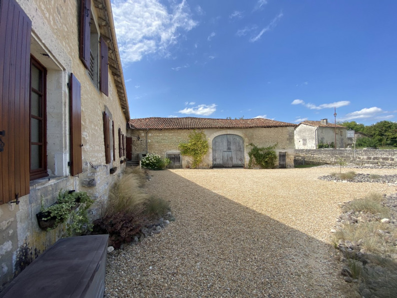 vente Maison Champagne Et Fontaine - Photo 2