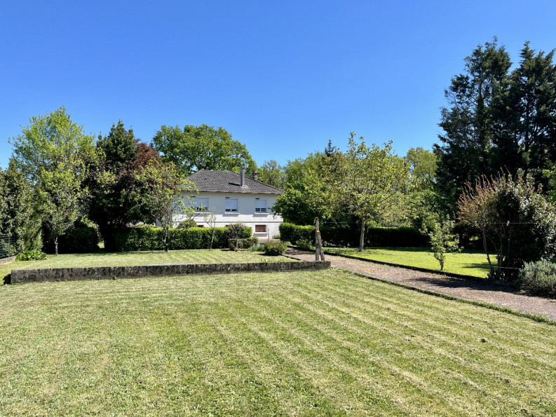vente Maison L'isle Jourdain - Photo 1