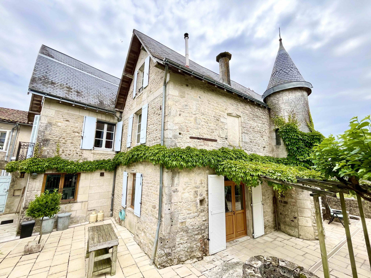 vente Maison Charroux - Photo 1