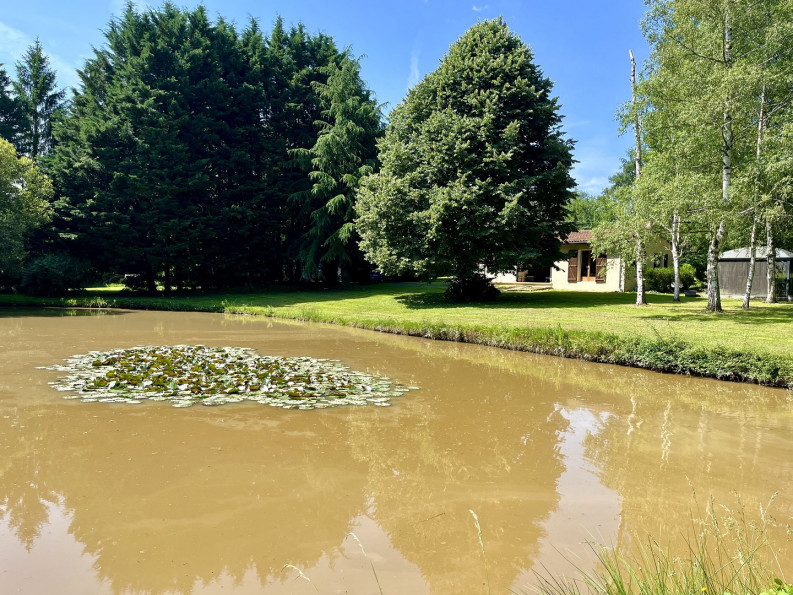 vente Maison Queaux - Photo 1