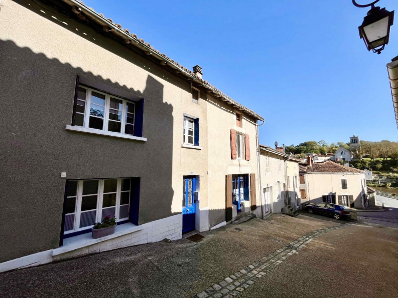vente Maison Le Vigeant - Photo 1