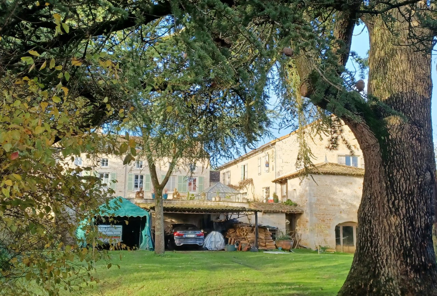 vente Maison Valence En Poitou - Photo 1