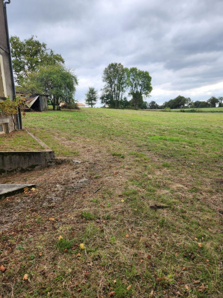 sale Maison à rénover Etagnac - Photo 14