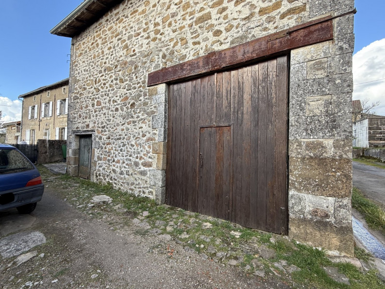 vente Maison de caractère Nontron - Photo 3
