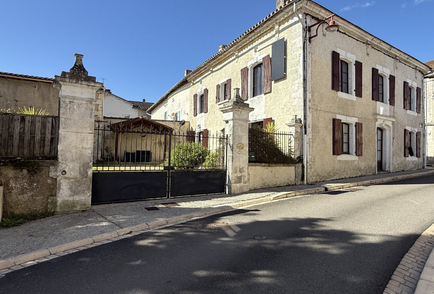 vente Maison de caractère Saint Severin - Photo 2