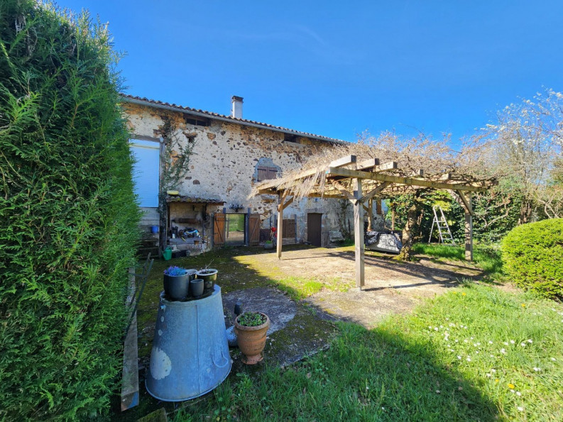 sale Maison Brillac - Photo 1