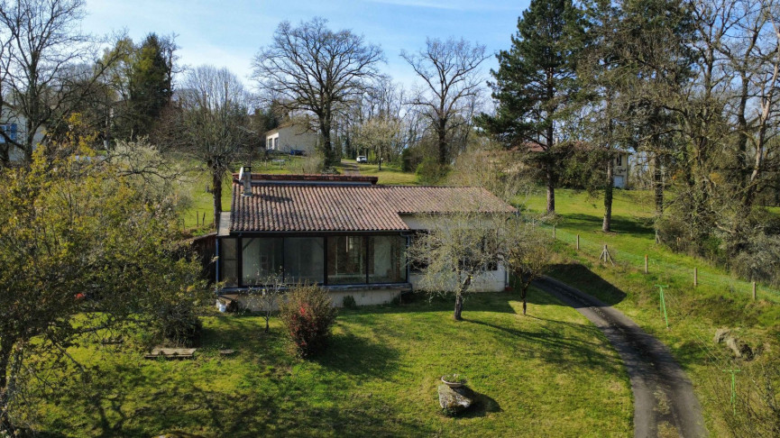 vente Maison Confolens - Photo 1