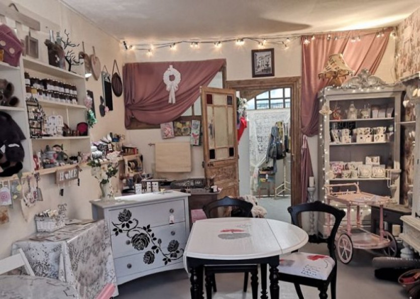 sale Immeuble Confolens - Photo 2