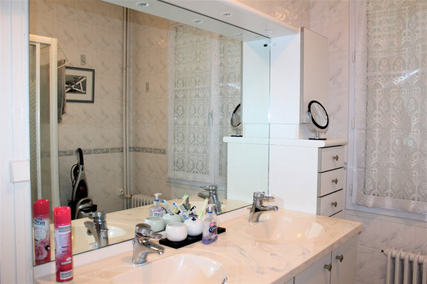 vente Maison L'isle Jourdain - Photo 12