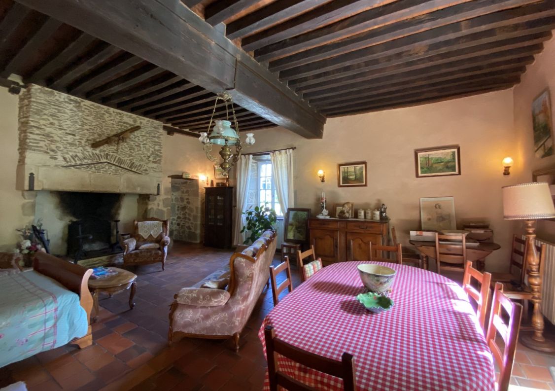 vente Manoir Busserolles