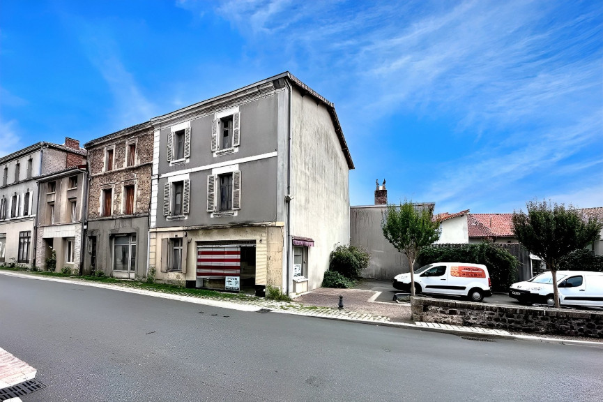 vente Maison de ville Chabanais - Photo 1