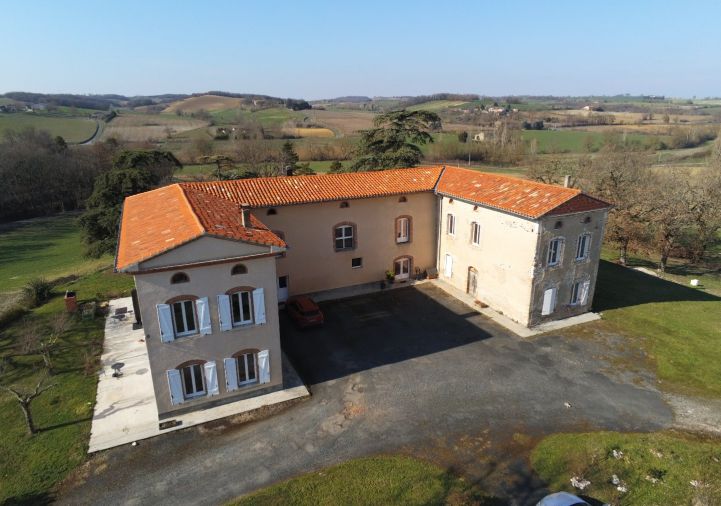 vente Corps de ferme Labessiere Candeil