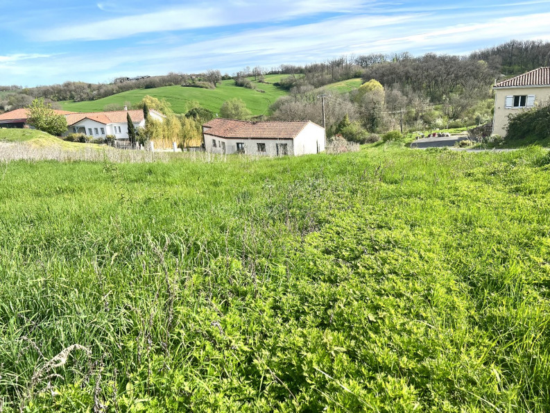 vente Terrain constructible Lamillarie - Photo 1