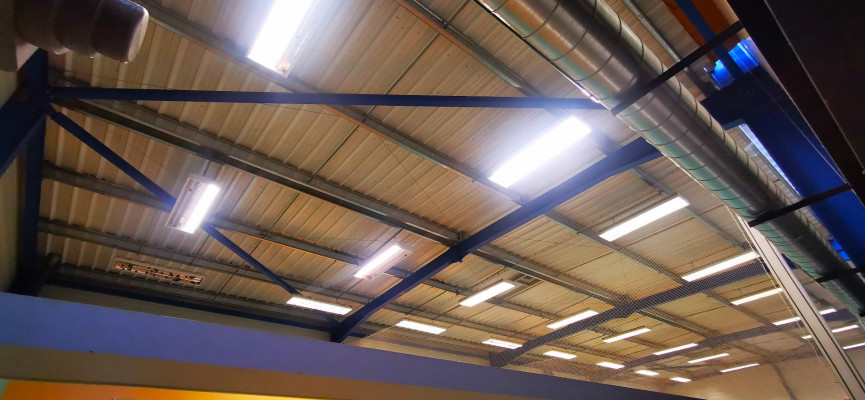 vente Locaux d'activité Le Sequestre - Photo 9