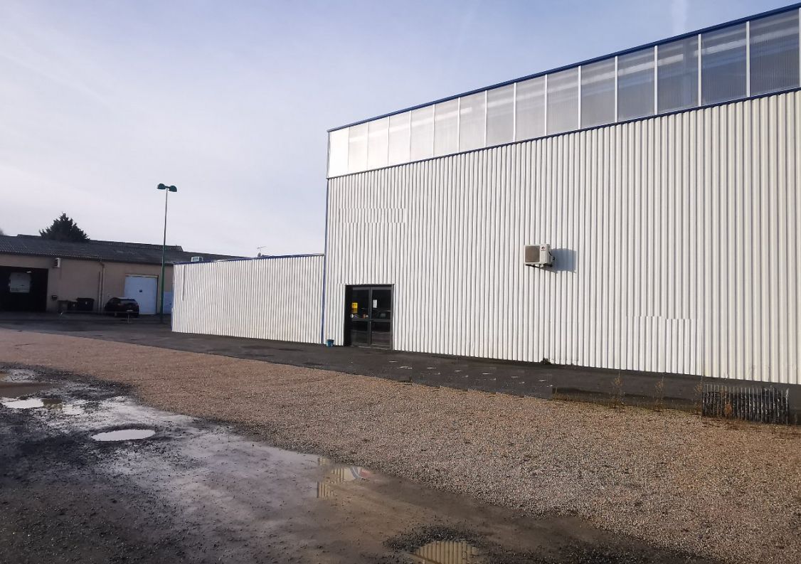 vente Locaux d'activité Le Sequestre