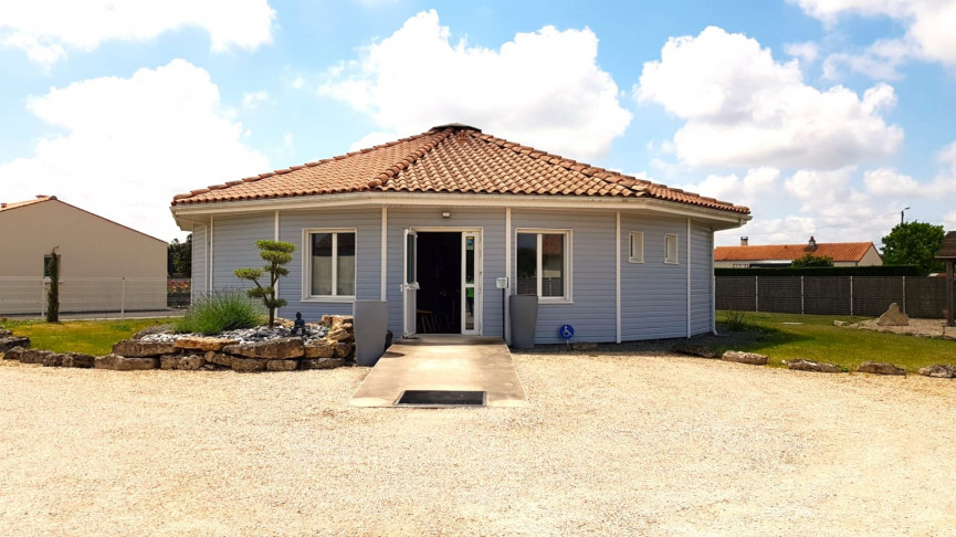 vente Local commercial Chef Boutonne - Photo 1