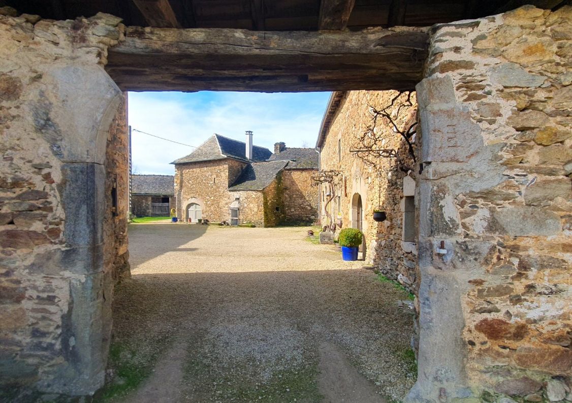 vente Corps de ferme La Salvetat Peyrales