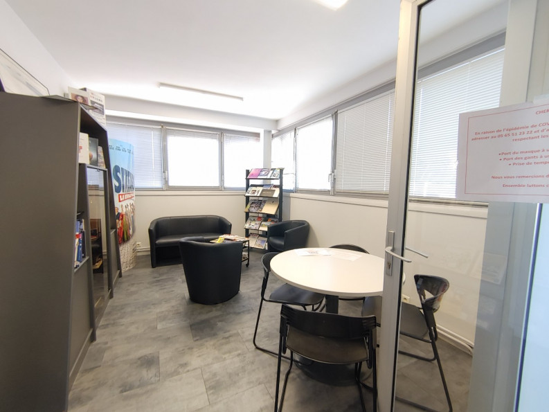 location Bureau Bozouls - Photo 5