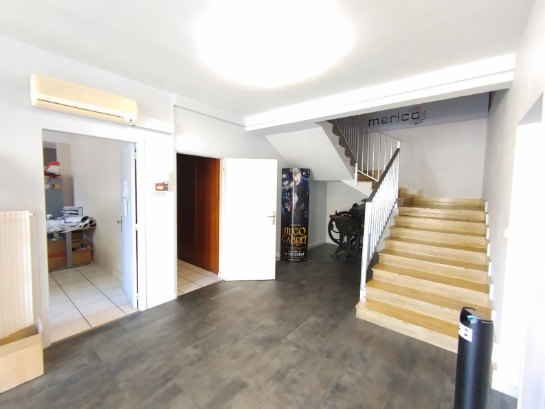 location Bureau Bozouls - Photo 1