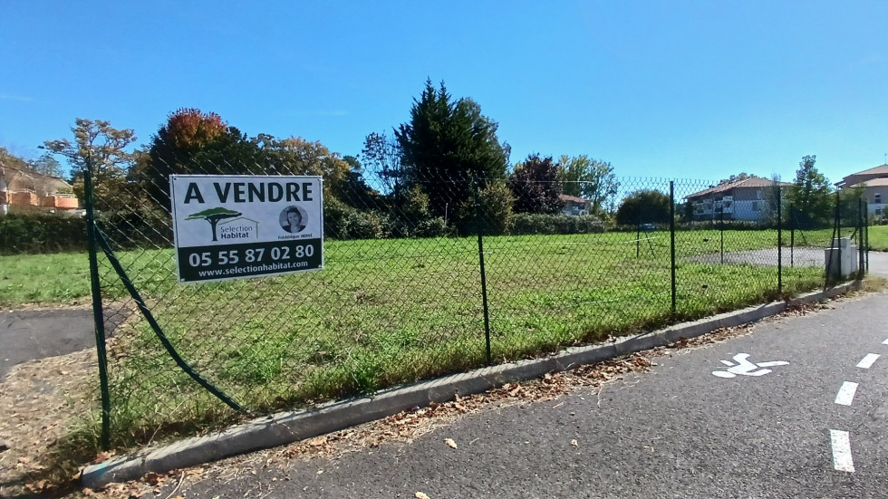 vente Terrain constructible Dax - Photo 1