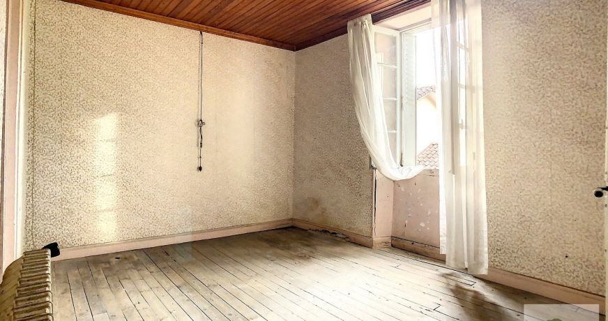 vente Maison Laval De Cere