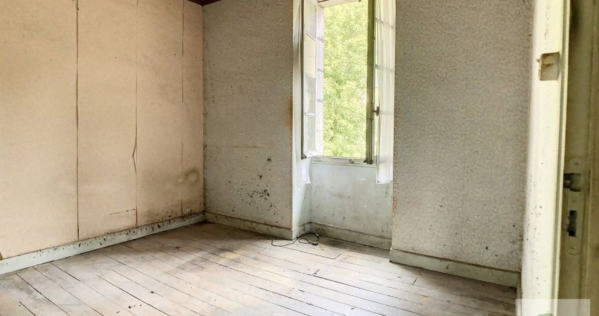 vente Maison Laval De Cere