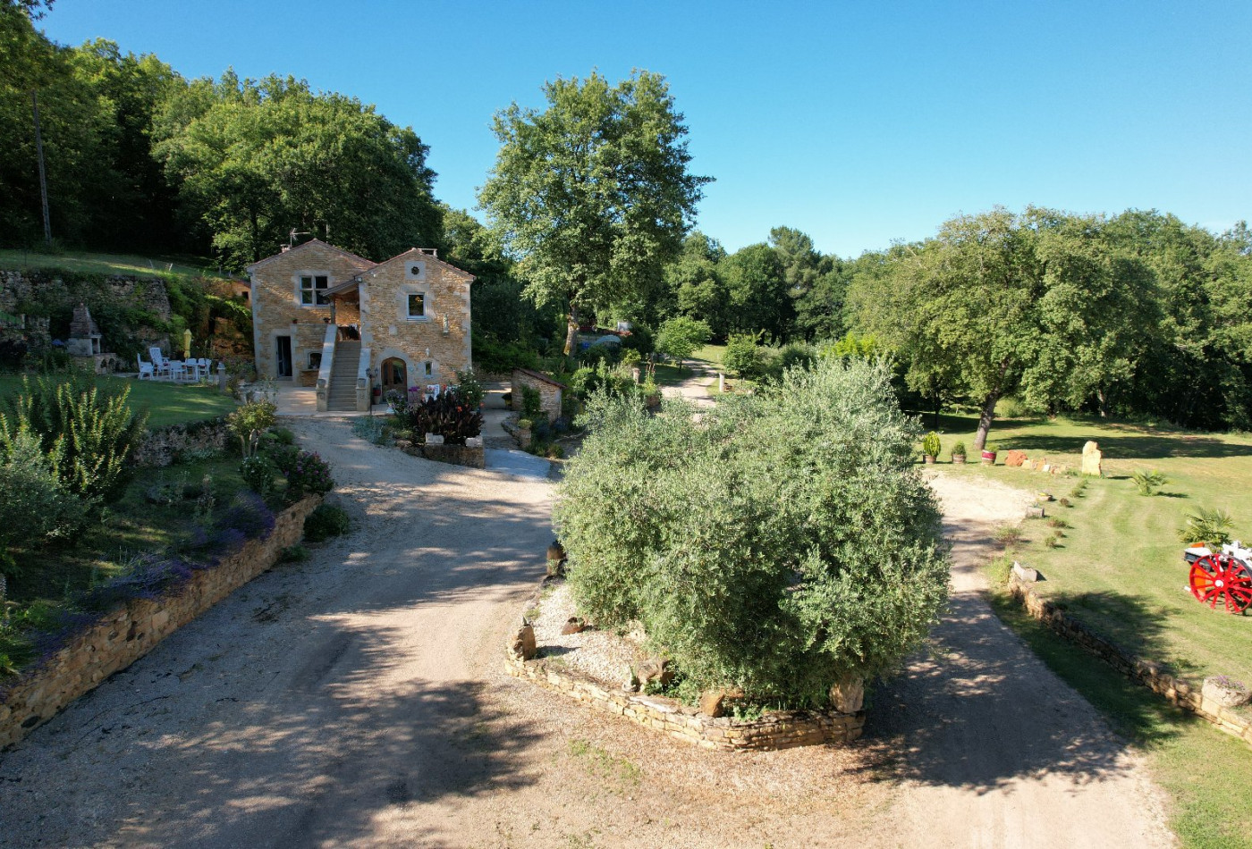 vente Ensemble immobilier Puy L'eveque - Photo 2