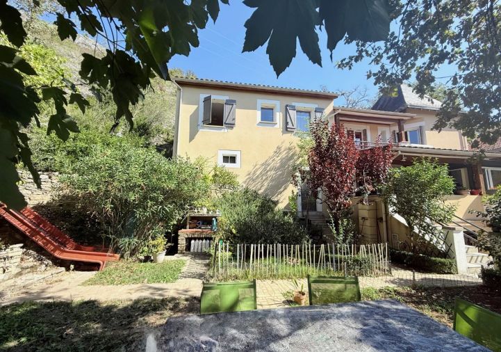 sale Maison de village Lamagdelaine