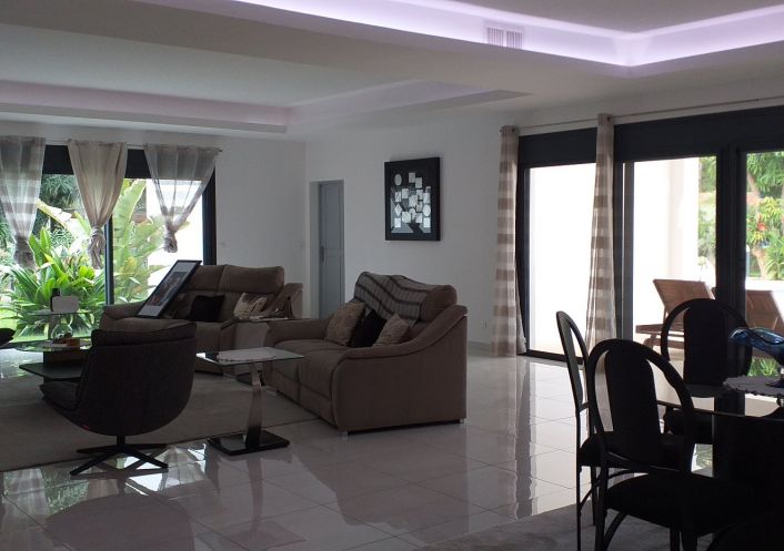 à vendre Maison et dépendances Nguerigne