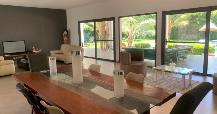 location Maison et dépendances Nguerigne