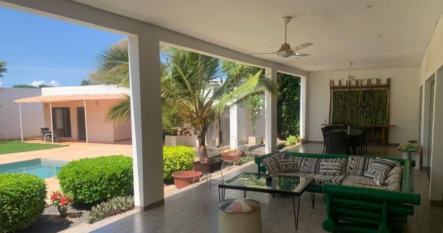 location Maison et dépendances Nguerigne