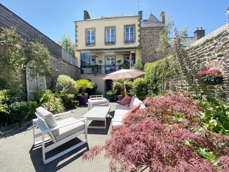 vente Maison bourgeoise Ernee - Photo 1