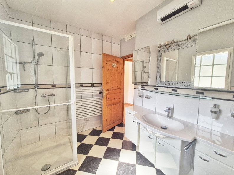 vente Villa d'architecte Fouzilhon - Photo 17