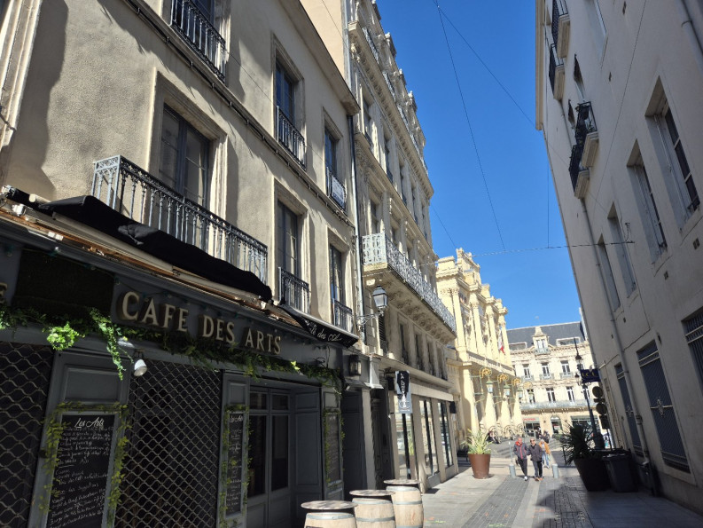 sale Appartement rénové Beziers - Photo 1