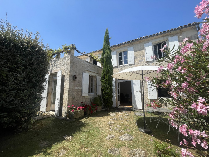 vente Maison de caractère Crazannes - Photo 1