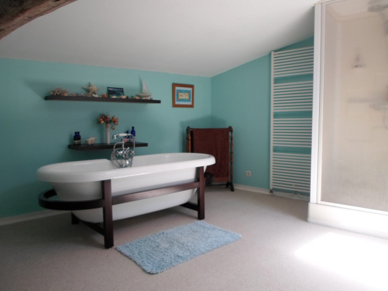 sale Maison de village Villeneuve La Comtesse - Photo 9