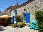 sale Maison de village Villeneuve La Comtesse