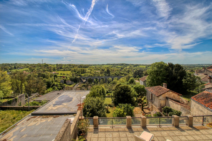 sale Maison bourgeoise Bellac - Photo 2