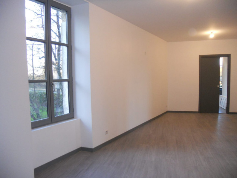 sale Maison de caractère Salles - Photo 11